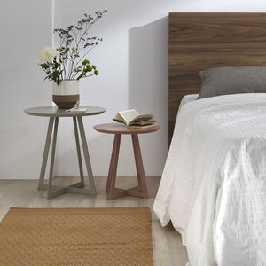 moderner Nachttisch / lackiertes MDF / rund / Contract