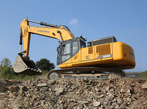 Bagger auf Raupen 1