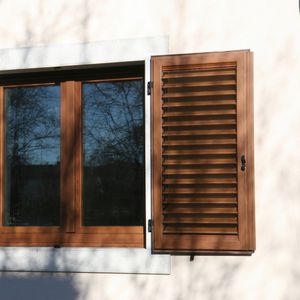 einflügeliger Fensterladen 1