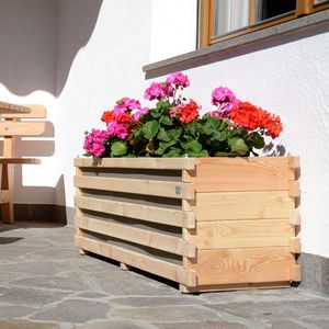 Lärche-Pflanzkübel 1