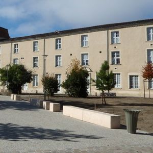 moderne Bank für den öffentlichen Raum 1