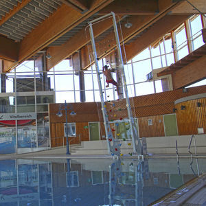 festinstallierte Kletterwand