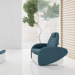 Fusspflegestuhl mit Wellnessbecken / Kunstleder