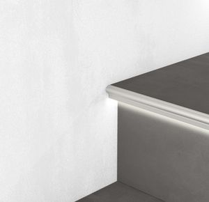 Aluminium-Treppenkante 1