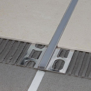 Edelstahl-Dehnungsfuge 1