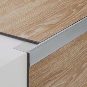 Aluminium-Treppenkante 1