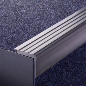 PVC-Treppenkante 1