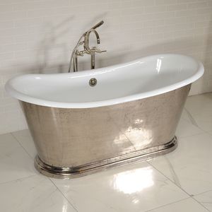 freistehende Badewanne / oval / Gusseisen / emailliertes Metall