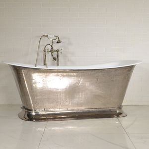 freistehende Badewanne / oval / Gusseisen / emailliertes Metall