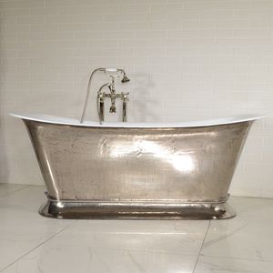 freistehende Badewanne / oval / Gusseisen / emailliertes Metall
