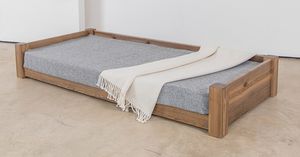 PET-Hundebett / aus Eiche / Massivholz / aus Nussbaum