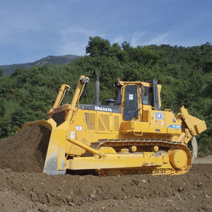 Bulldozer auf Raupen