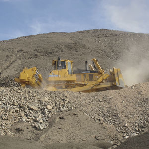 Bulldozer auf Raupen