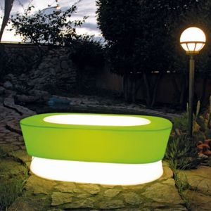 moderner Couchtisch / Thermoplast / oval / Innenraum