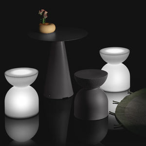 moderner Hocker