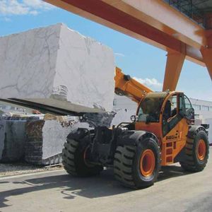 Teleskoplader für Baustelle