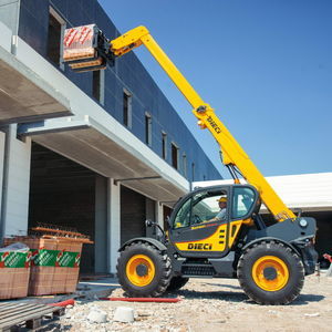 Teleskoplader für Baustelle