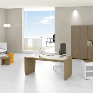 Chefschreibtisch / modern / für Büro