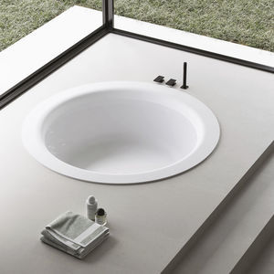 runde Badewanne 1