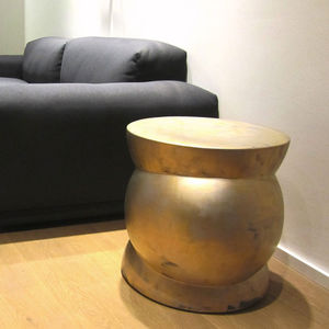moderner Hocker 1