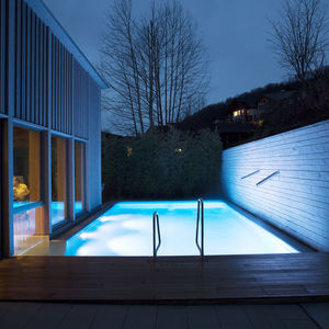 Überlaufschwimmbecken