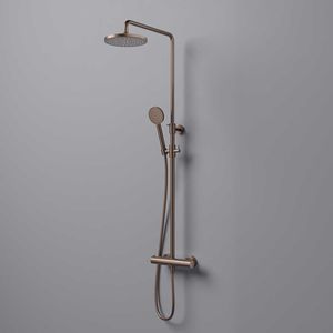 wandmontiertes Duschsystem