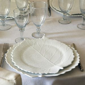 Flache-Teller / Präsentier / rund / aus Limoges-Porzellan