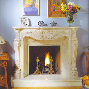 klassischer Kamin / offene Feuerstelle / freistehend / Marmor