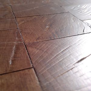 Mehrschichtparkett / verklebt / aus Eiche / geölt