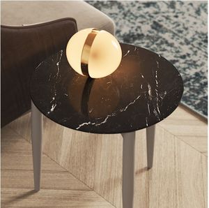 Design-Beistelltisch