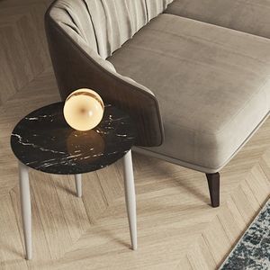 Design-Beistelltisch