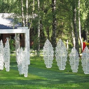 Skulptur / pulverbeschichteter Stahl / Außenbereich / für Hotels / für öffentliche Bereiche