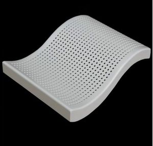 Platten-Fassadenverkleidung / Aluminium / perforiert / weiß