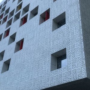Paneel-Fassadenverkleidung