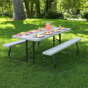 moderner Picknicktisch