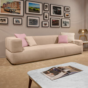 modernes Sofa / Leder / für Hotels / 3 Plätze