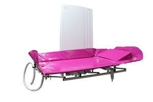 wandmontierter Duschwagen