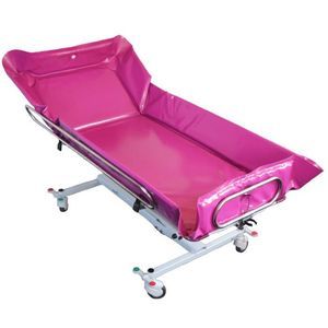 höhenverstellbarer Duschwagen 1