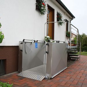 Hebeplattform für Rollstühle