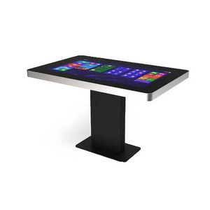 Tisch mit interaktivem Multitouch-Display