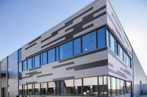 Fassadenverkleidung aus Lamellen