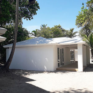 Fertigbauhaus / Bungalow-Stil / modern / Holz