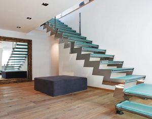 gerade Treppe