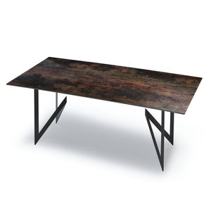 Tisch / minimalistisches Design