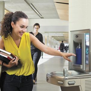 Trinkbrunnen mit elektronischer Bedienung