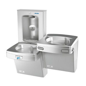 berührungsloser Trinkbrunnen