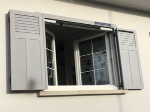 einflügeliger Fensterladen