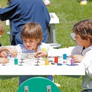 Spieltisch für Kinder / für Außenbereich