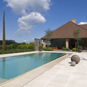 Fliesen für Poolrand