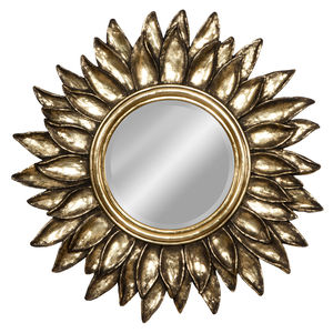 wandmontierter Spiegel